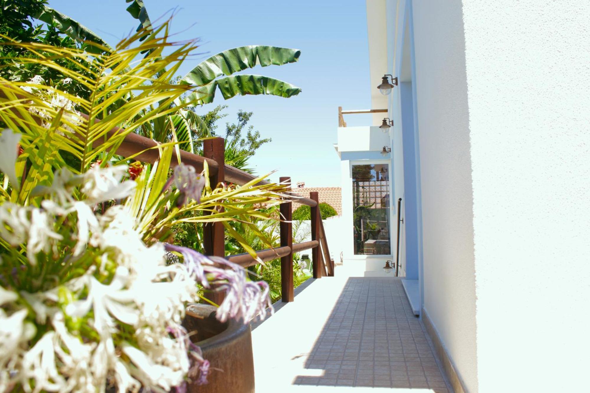 Vila Vale Guest House - Surf & Yoga Charneca  Exterior foto