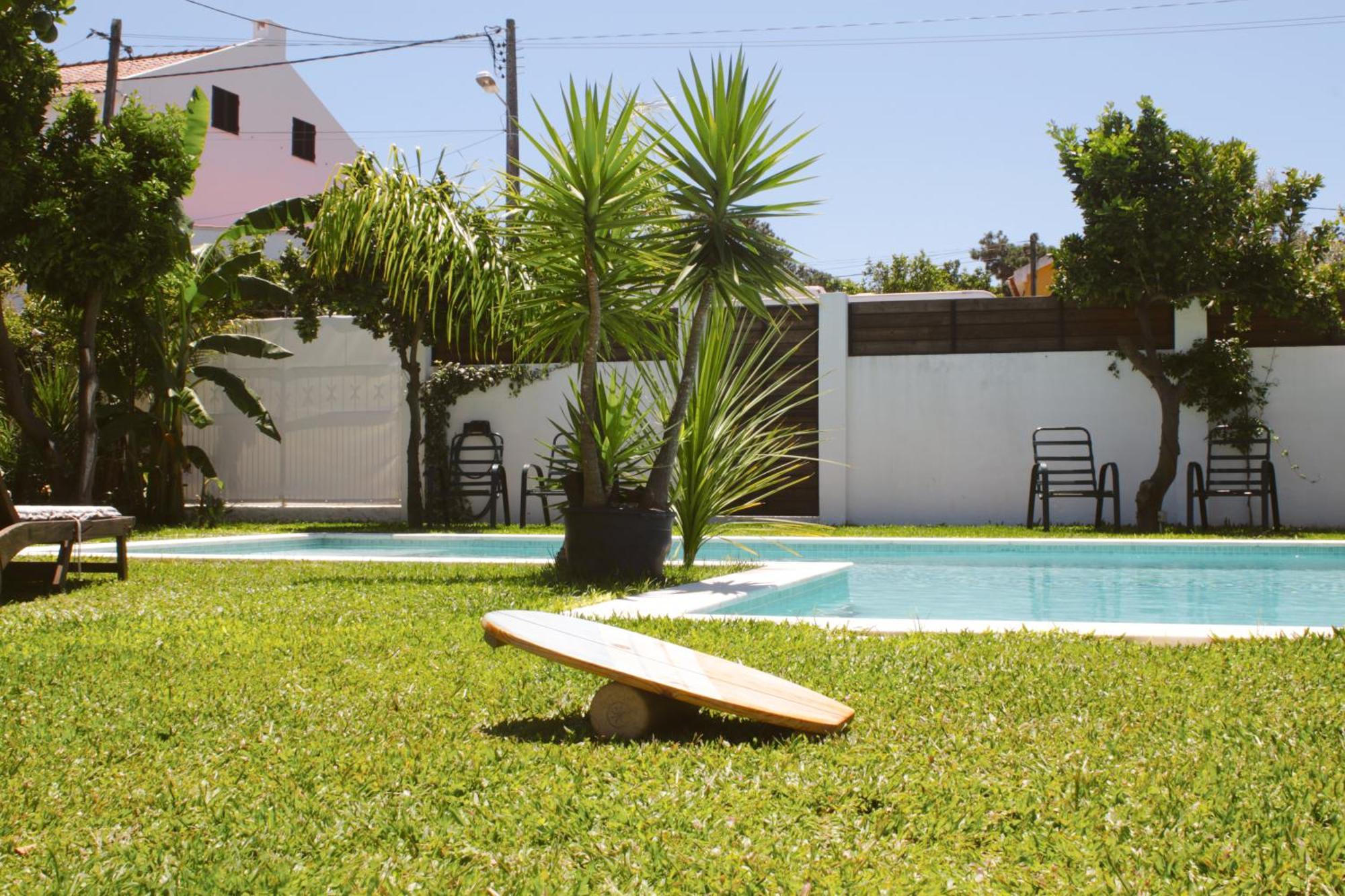 Vila Vale Guest House - Surf & Yoga Charneca  Exterior foto