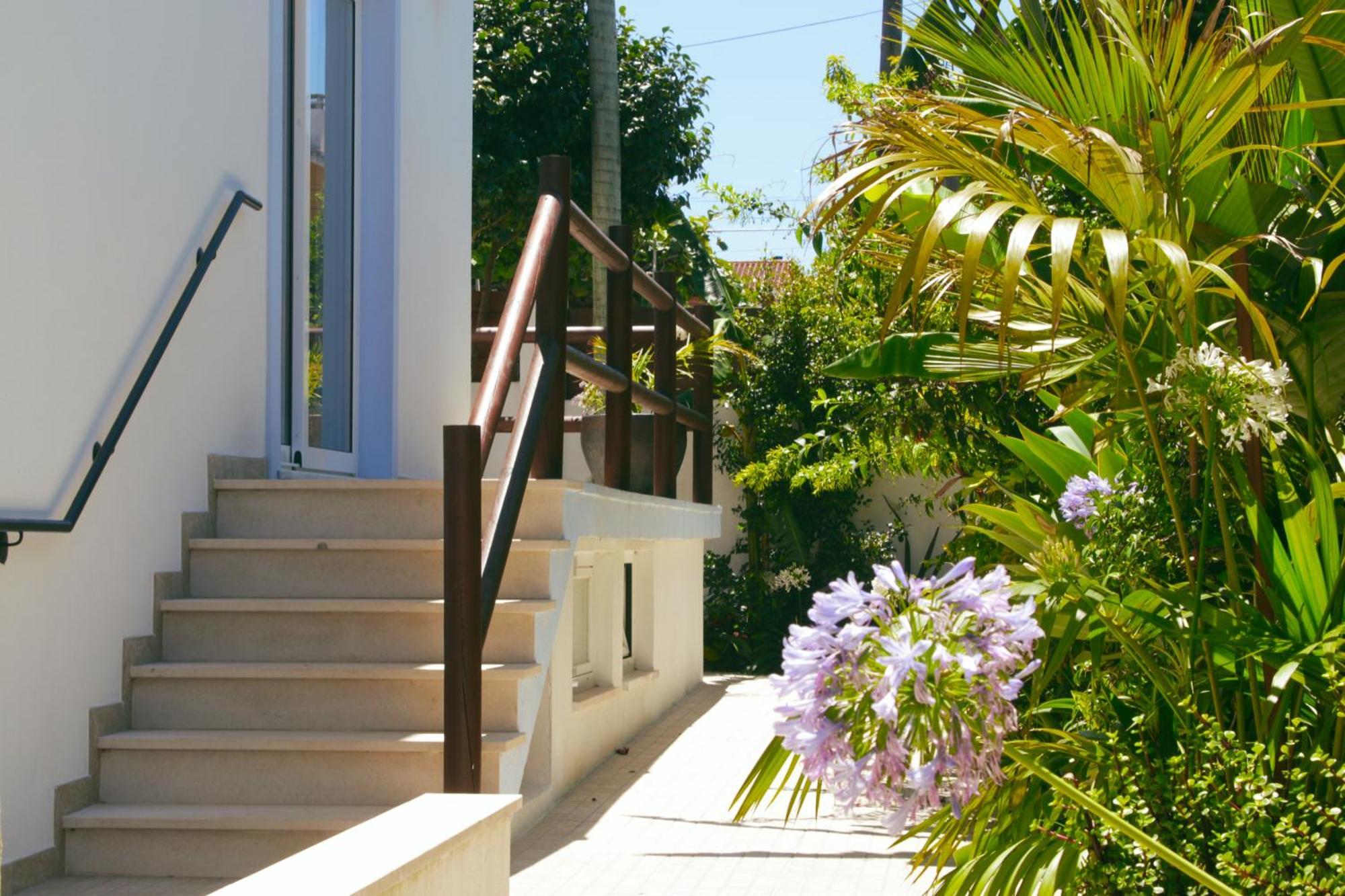 Vila Vale Guest House - Surf & Yoga Charneca  Exterior foto